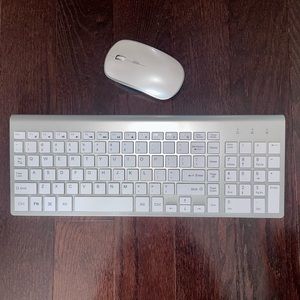 Wireless Keyboard + Mouse - White/Silver - Compatible with Macbook/Apple/Windows